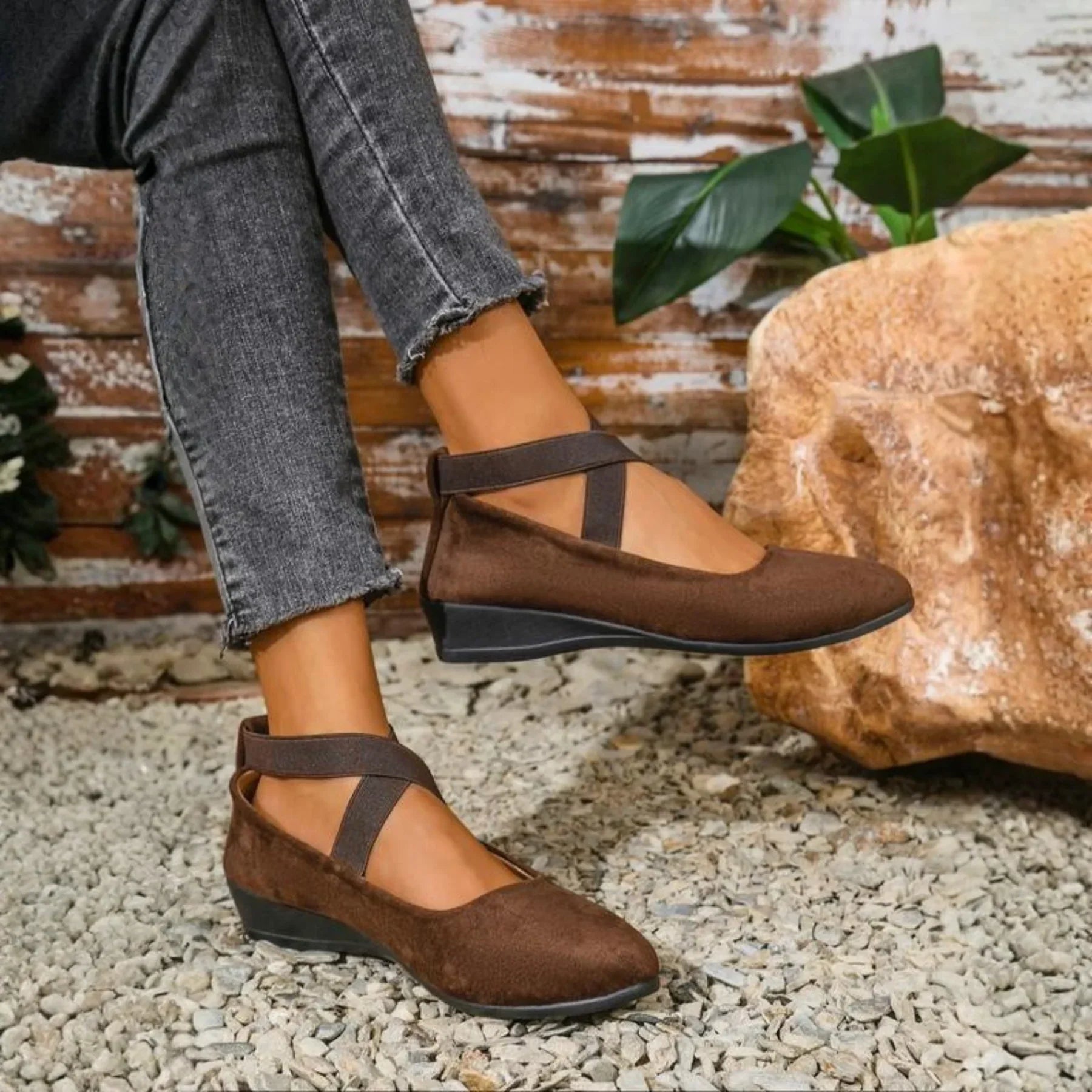 Luna | Geschlossene Ballerinas mit Keilabsatz