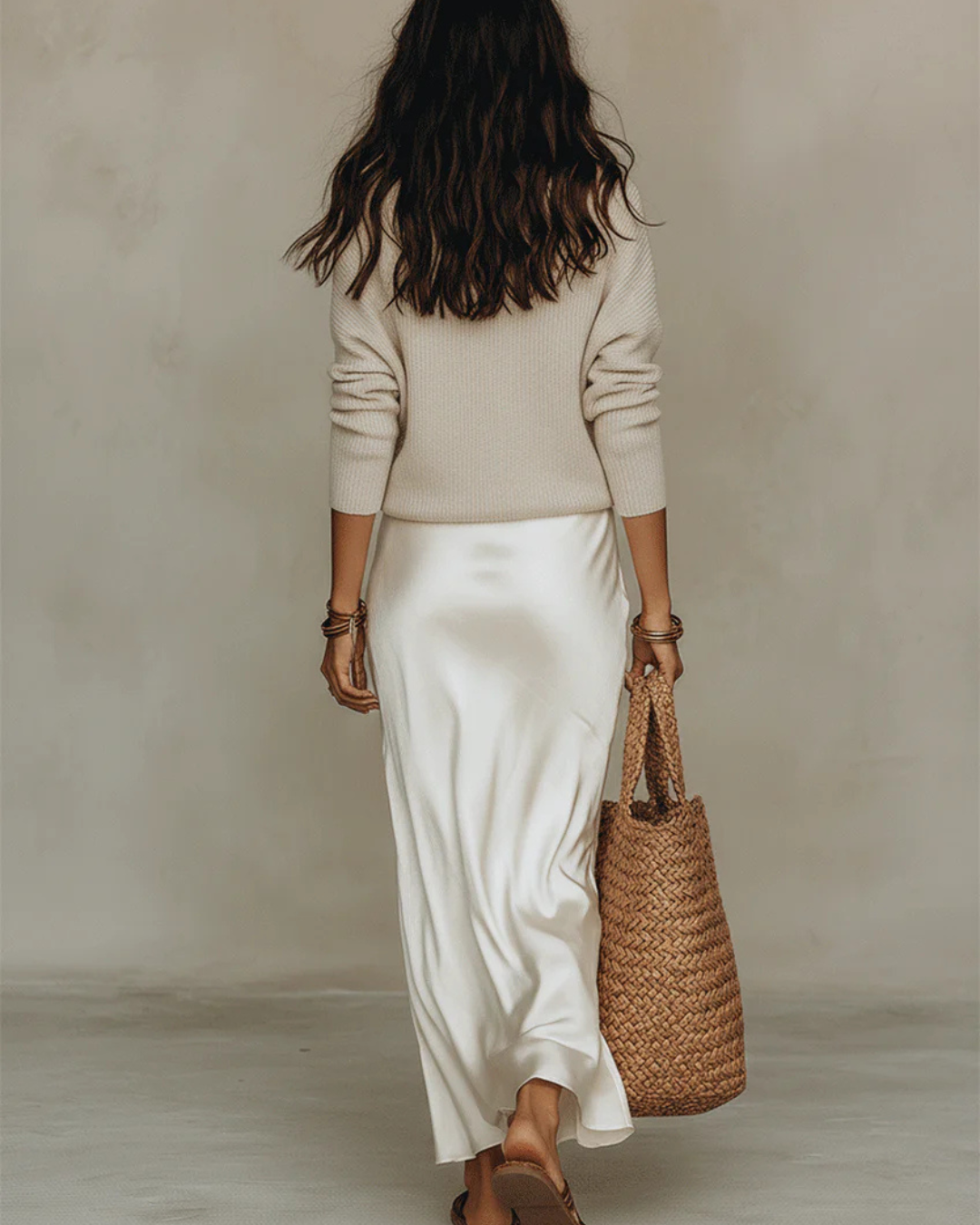 Elena | Midi-Satinkleid mit Strickpullover
