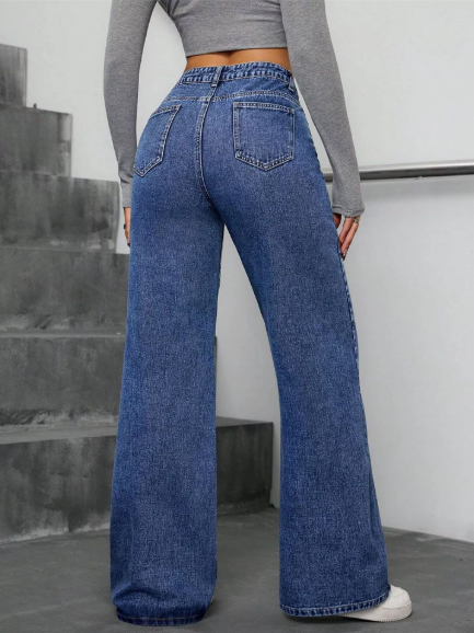 Isabelle | Glitzerjeans mit Strasssteinen und weißem Bein