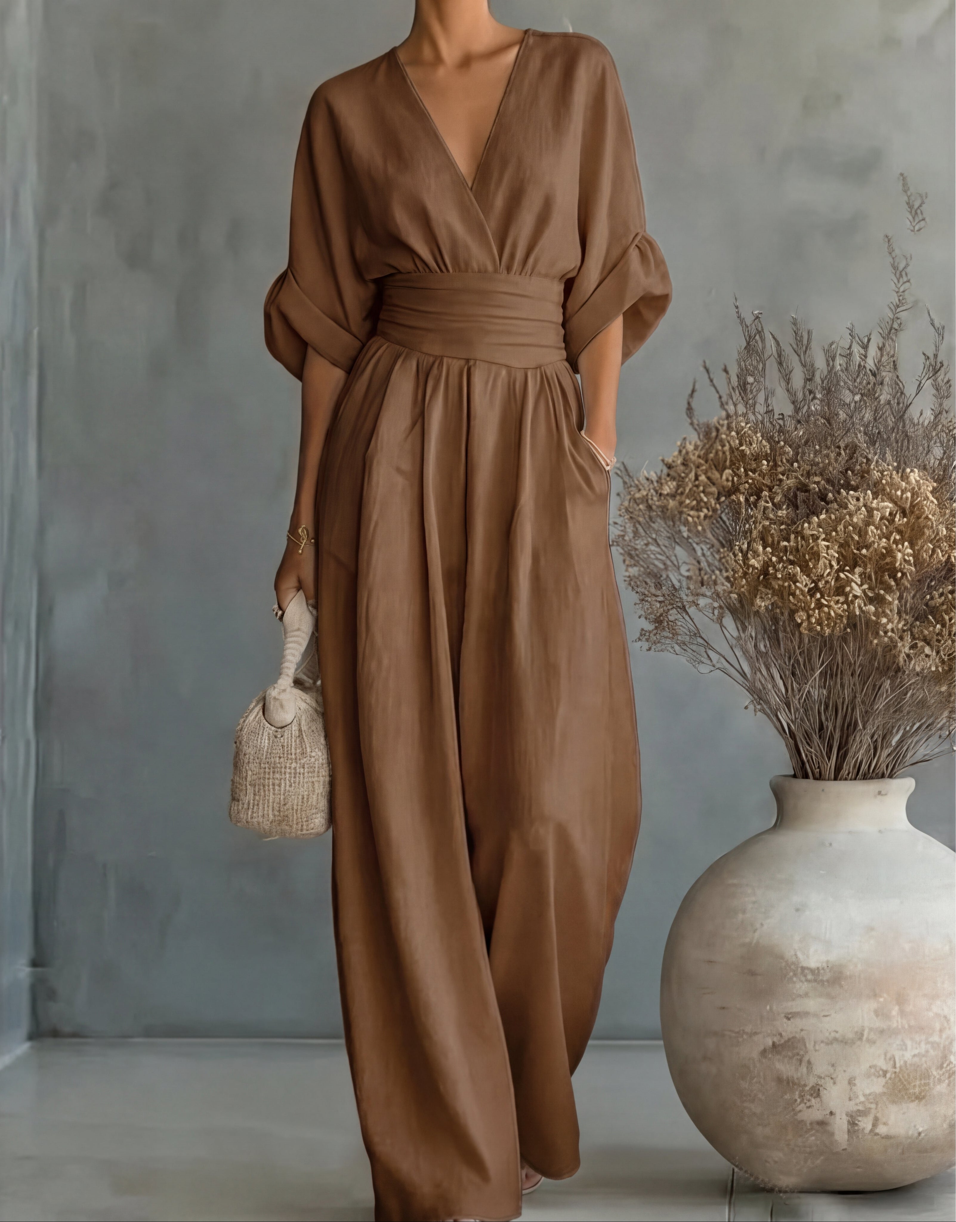 Sanne | Eleganterer Overall mit V-Ausschnitt und mehr Details